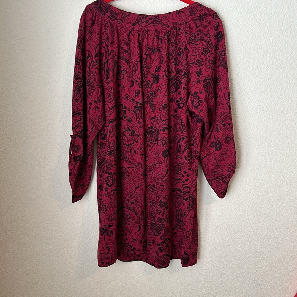 Just my size long sleeve burgundy & black floral top w/ accent buttons on front - Picture 3 of 4